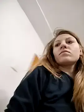 SandyCassie from StripChat is Freechat