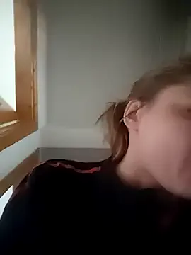 SandyCassie from StripChat is Freechat