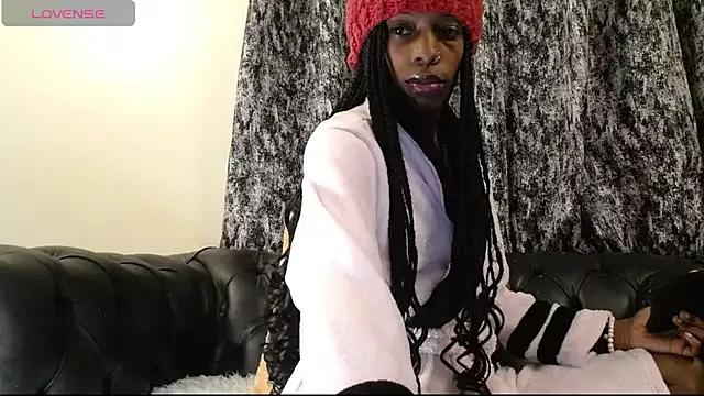 santa_queenn from StripChat is Freechat