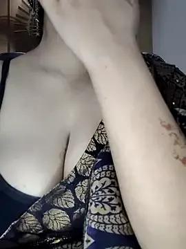 Sara_1618 from StripChat is Freechat