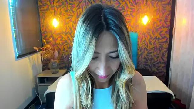 Sara_Bliss__ from StripChat