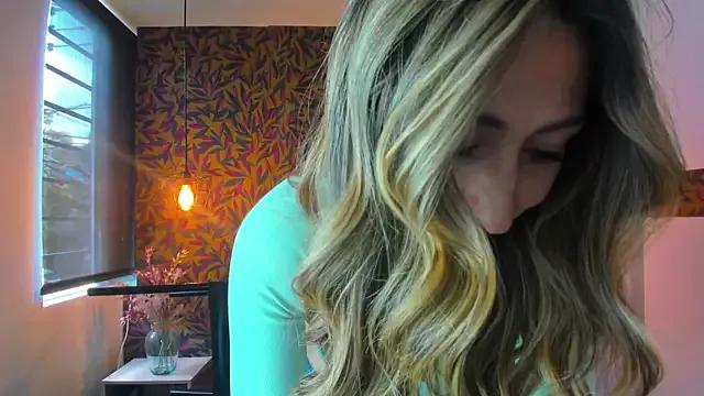 Sara_Bliss__ from StripChat