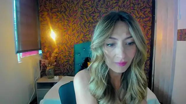 Sara_Bliss__ from StripChat