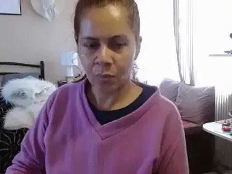 Sara_Brandon from StripChat
