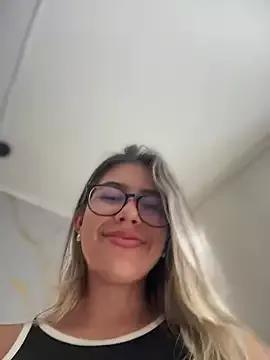 sara_calderon from StripChat