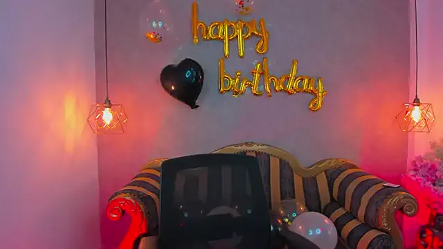 Sara_clk on StripChat 