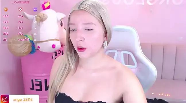 Try our streaming cams variety and talk on a personal level with our adorable girls streamers, showing off their bountiful shapes and dildos.