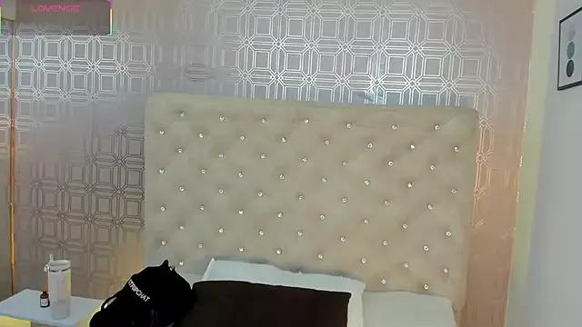 Try our streaming cams variety and talk on a personal level with our adorable girls streamers, showing off their bountiful shapes and dildos.