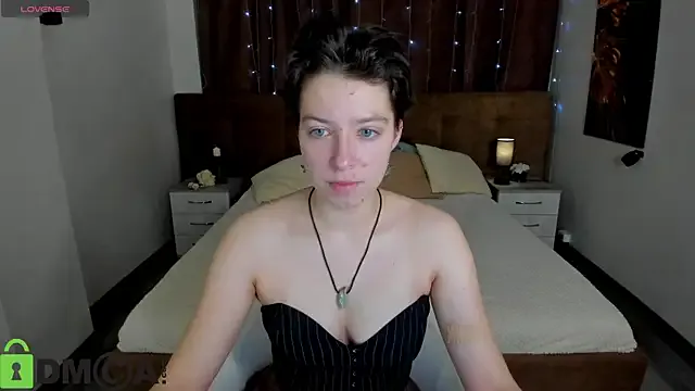 Sara_Frayer on StripChat 