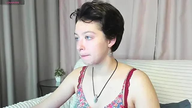 Sara_Frayer on StripChat 