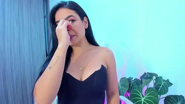 Sara_Leblanc from StripChat is Freechat