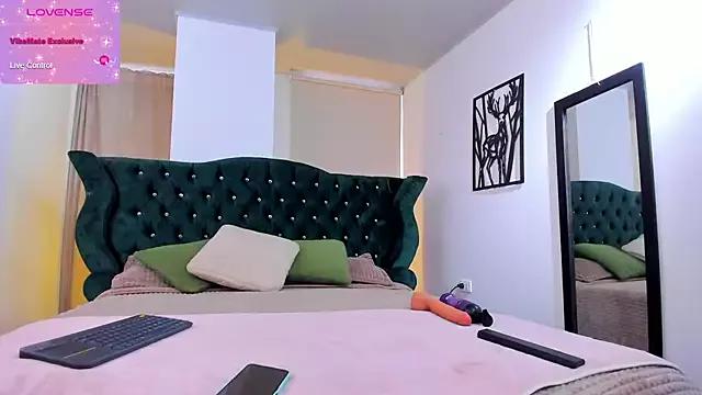 Try our streaming cams variety and talk on a personal level with our adorable girls streamers, showing off their bountiful shapes and dildos.