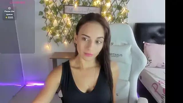 Try our streaming cams variety and talk on a personal level with our adorable girls streamers, showing off their bountiful shapes and dildos.