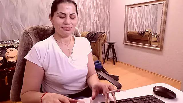 Try our streaming cams variety and talk on a personal level with our adorable girls streamers, showing off their bountiful shapes and dildos.