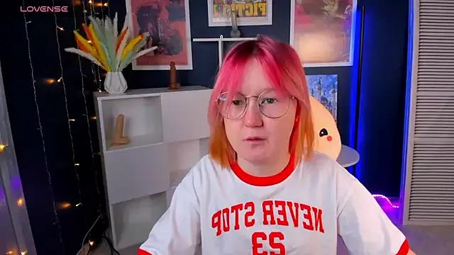Try our streaming cams variety and talk on a personal level with our adorable girls streamers, showing off their bountiful shapes and dildos.