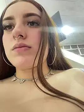Sara_Somers1 from StripChat is Freechat