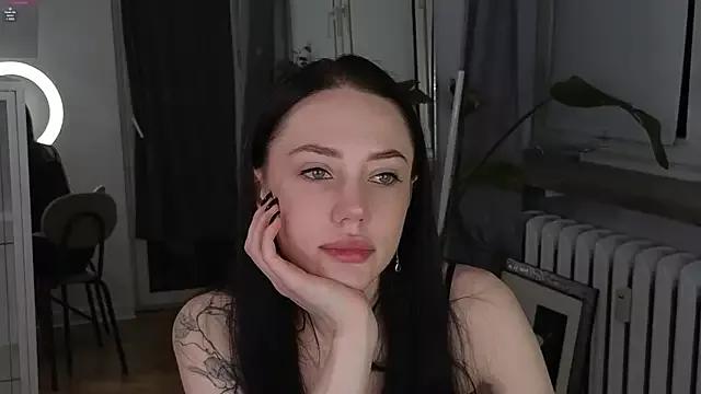 Sara_Tranquil from StripChat