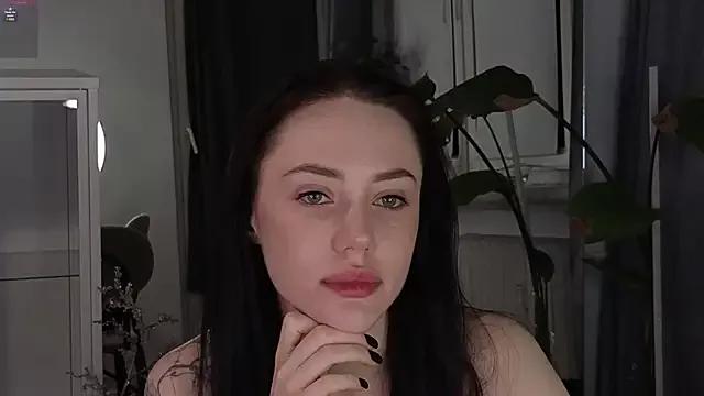 Sara_Tranquil from StripChat
