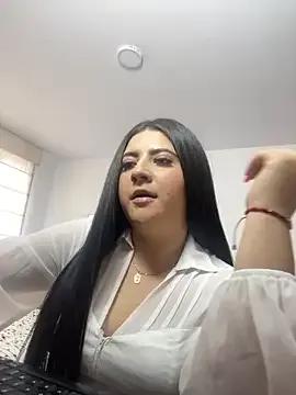 Saraaa__ from StripChat