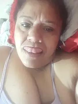 Saraagreys1 on StripChat 