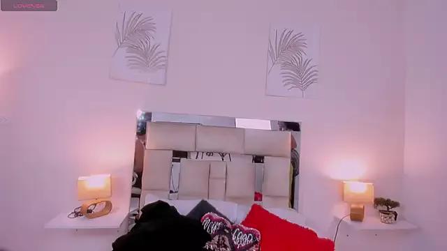 Try our streaming cams variety and talk on a personal level with our adorable girls streamers, showing off their bountiful shapes and dildos.