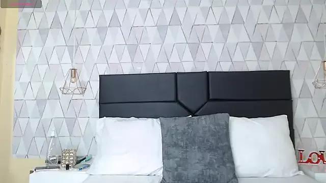 SaraaTylor from StripChat is Freechat