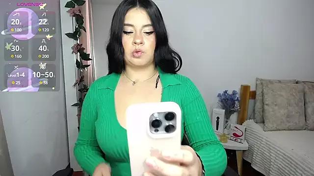 SaraBraun_ from StripChat