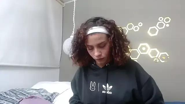 Sarabubbie from StripChat is Freechat