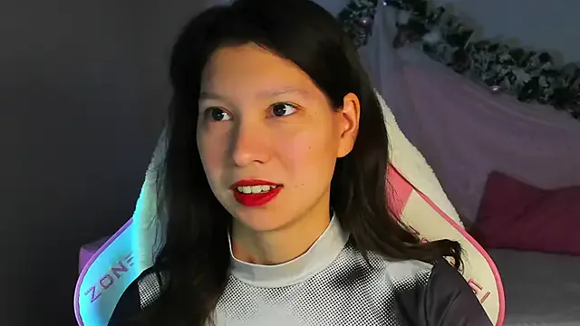 SaraDenars on StripChat 