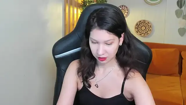 SaraDenars from StripChat is Freechat