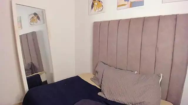 sarah__bigboobs from StripChat is Freechat