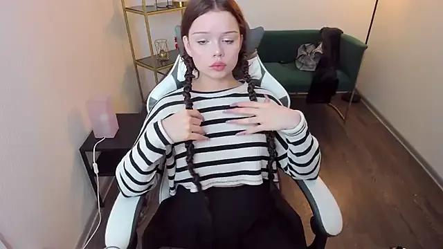 Try our streaming cams variety and talk on a personal level with our adorable girls streamers, showing off their bountiful shapes and dildos.