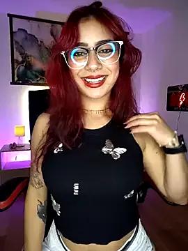 sarah_lark_ from StripChat is Freechat