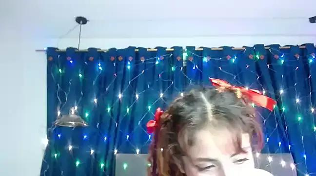 sarah_lovesu from StripChat