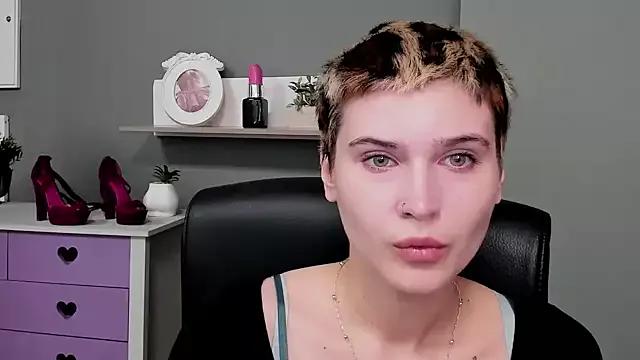 Try our streaming cams variety and talk on a personal level with our adorable girls streamers, showing off their bountiful shapes and dildos.