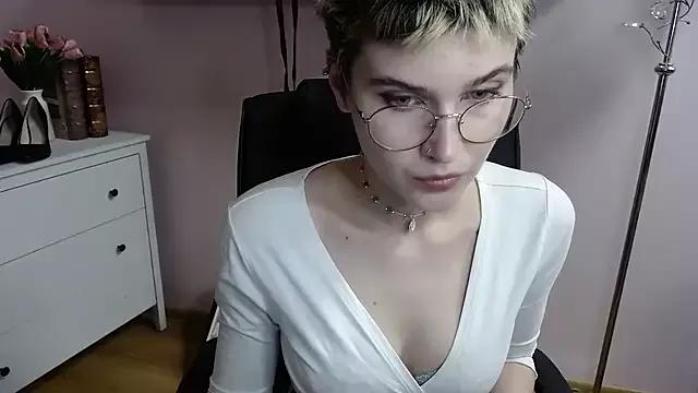 Sarah_perfect from StripChat