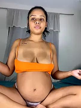 Sarah_roussel from StripChat is Freechat