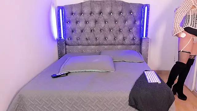 Sarah_star_ from StripChat is Freechat
