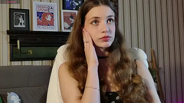 Sarah_Supershy from StripChat is Freechat