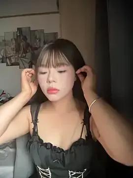 SarahBeii from StripChat is Freechat