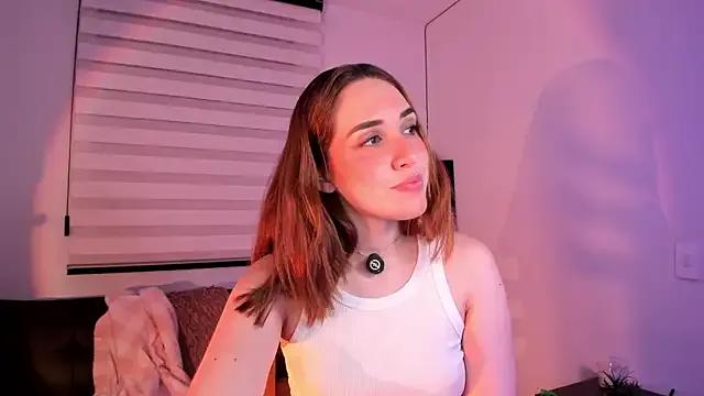 SarahCastillo_ from StripChat is Freechat