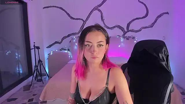 Try our streaming cams variety and talk on a personal level with our adorable girls streamers, showing off their bountiful shapes and dildos.