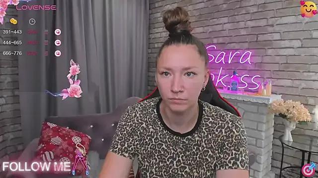 SarahCoksss from StripChat is Freechat