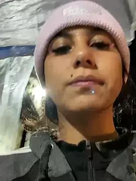 SarahCute14 from StripChat