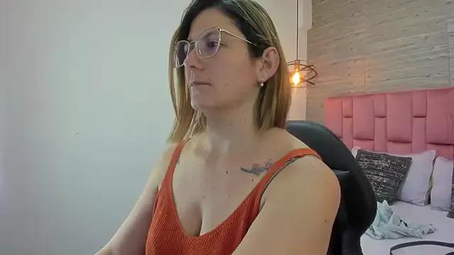 SarahDeyvis from StripChat
