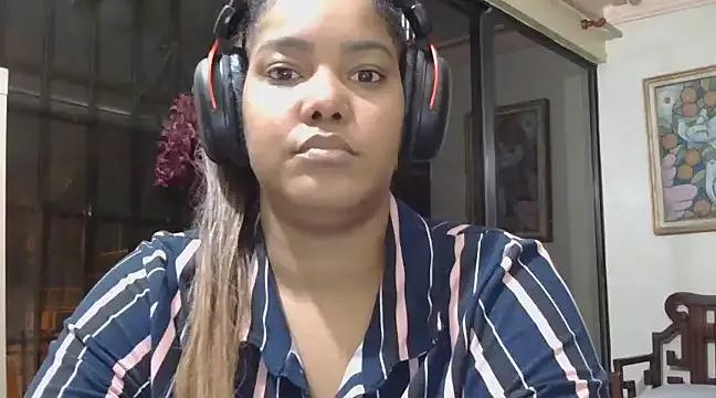 Sarahdiazq1 from StripChat