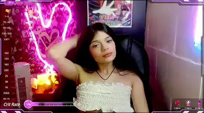 Sarahgin from StripChat