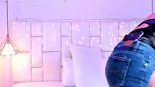 SarahSophia_ from StripChat