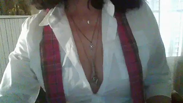 sarahspotlight from StripChat is Freechat