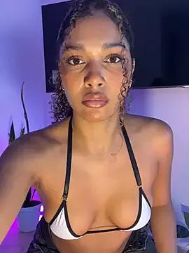 Saraiisa_ from StripChat is Freechat
